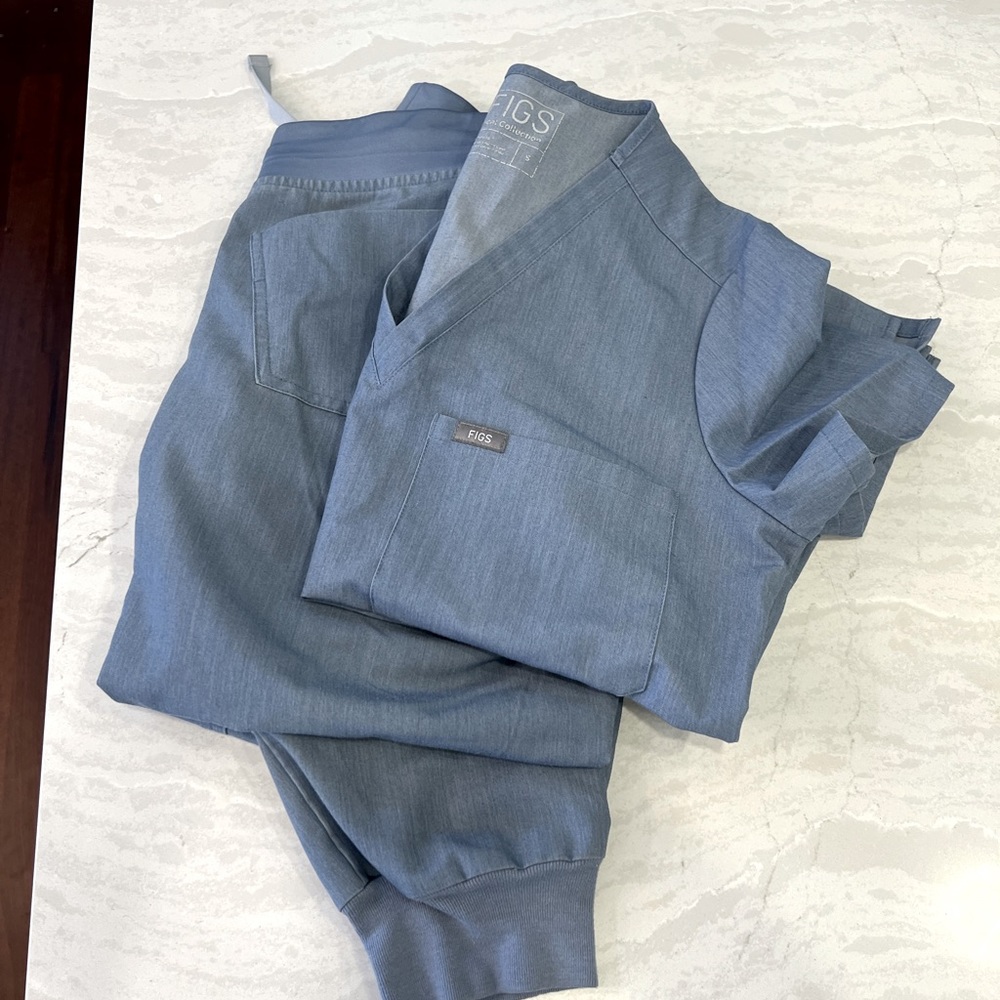 FIGS scrub set in heather indigo